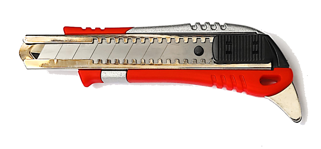 Nóż 18 mm z metalową płetwą A90